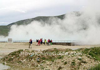 The hot spring, Yangpachen